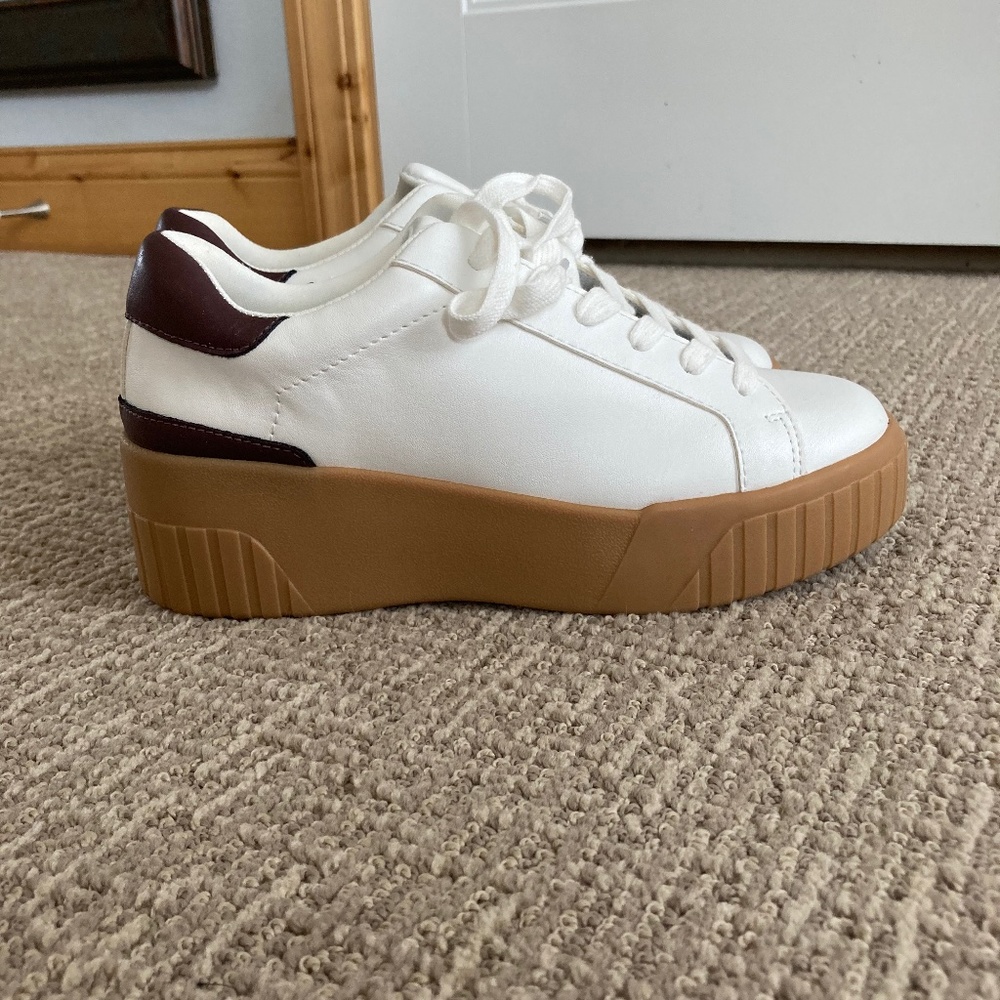 Steve Madden Sneakers - never worn